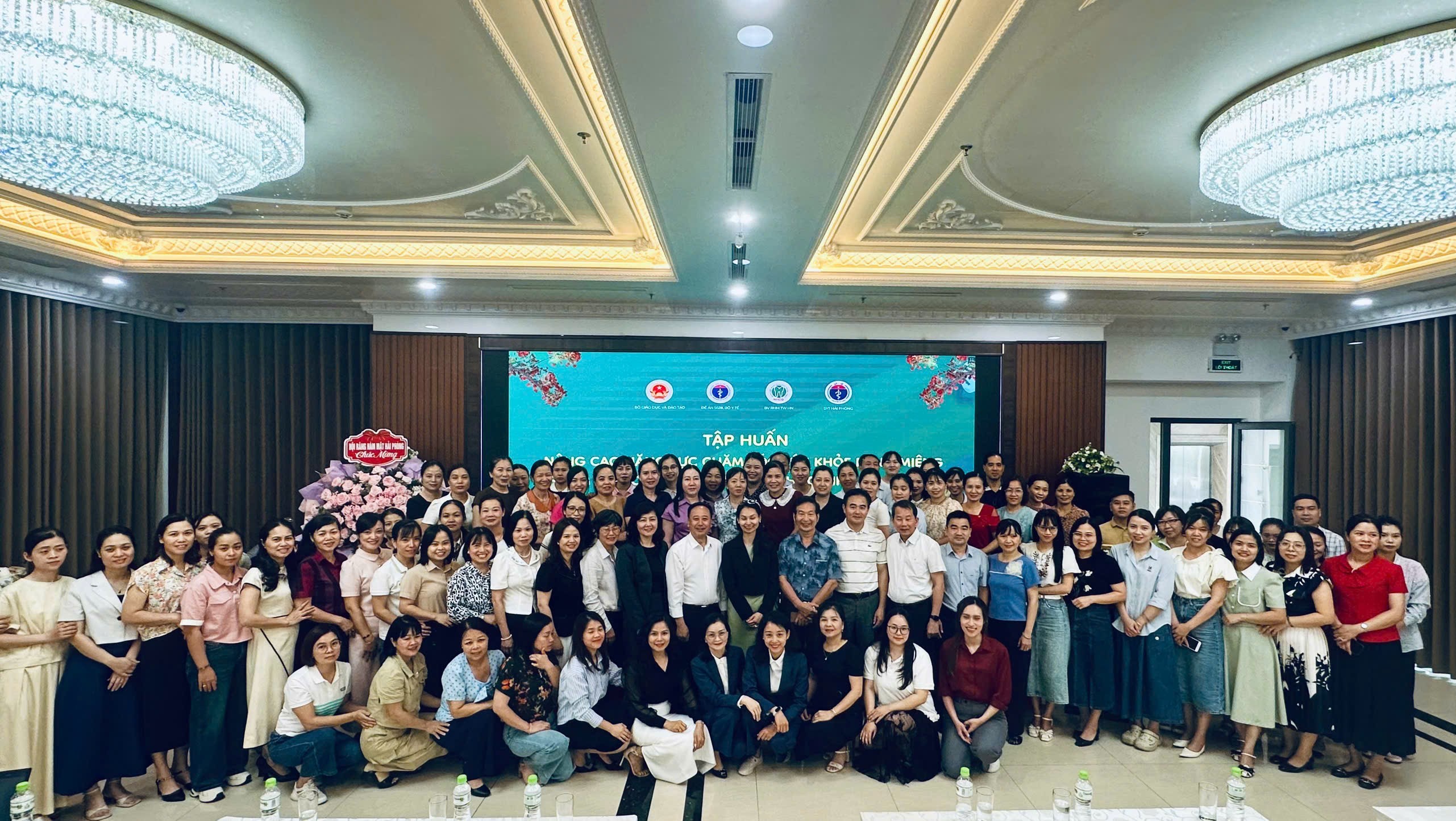 TẬP HUẤN NÂNG CAO NĂNG LỰC CHĂM SÓC SỨC KHỎE RĂNG MIỆNG TRẺ EM CHO CÁN BỘ QUẢN LÝ VÀ CÁN BỘ LÀM CÔNG TÁC Y TẾ TRƯỜNG HỌC 31 TỈNH, THÀNH PHÍA BẮC 